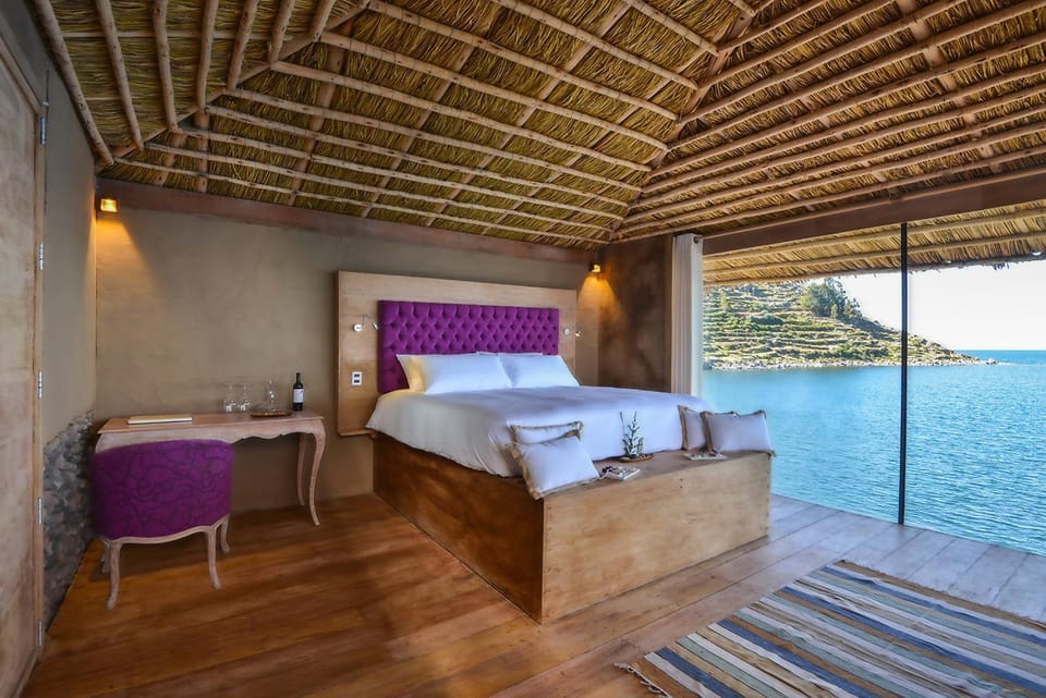 Photo of the whole room, Bedroom, Lake view