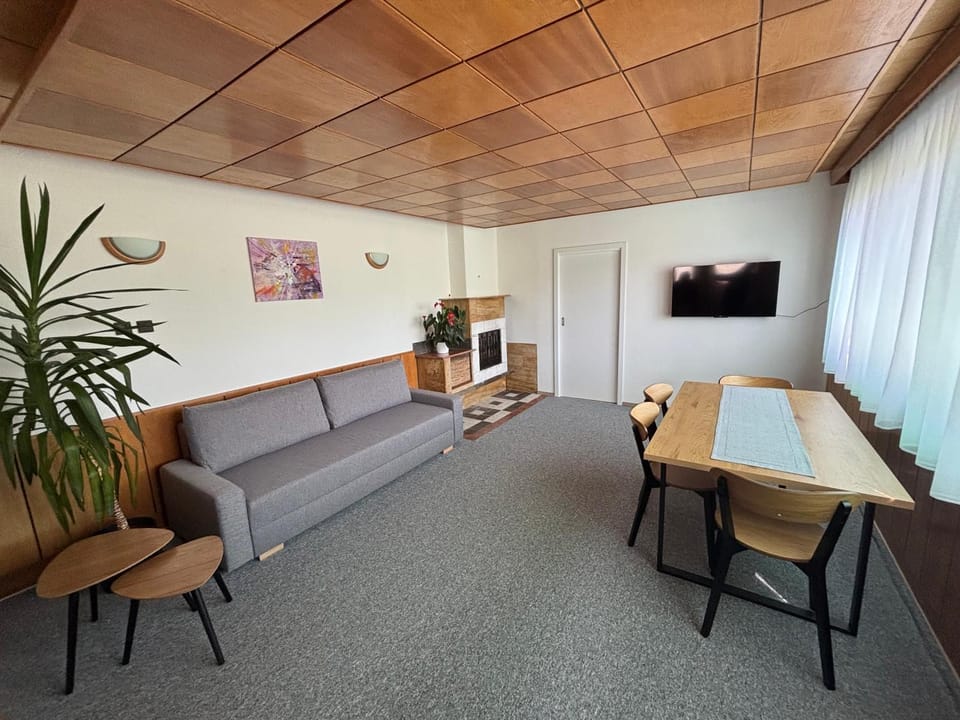 TV and multimedia, Living room, Dining area