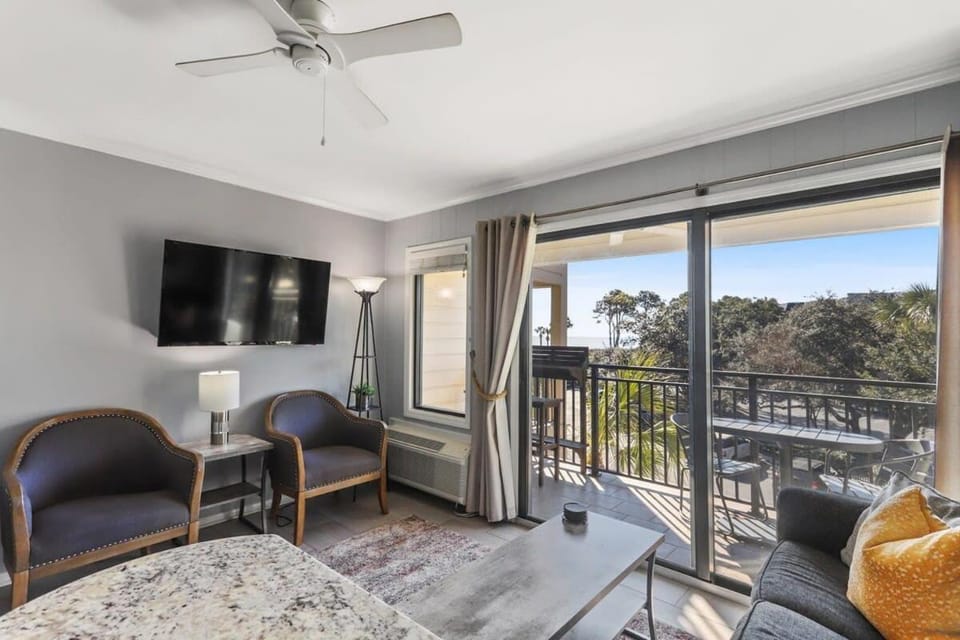 Soak Up the Ocean Air Seaside Villa Stay Near the Sand Villa in South Forest Beach