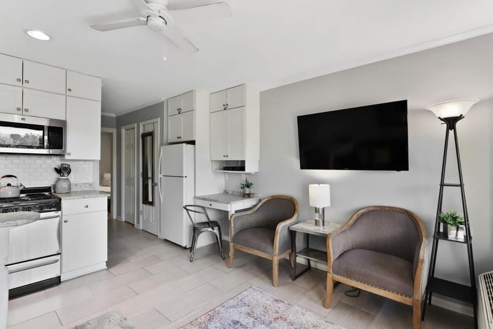 Soak Up the Ocean Air Seaside Villa Stay Near the Sand Villa in South Forest Beach
