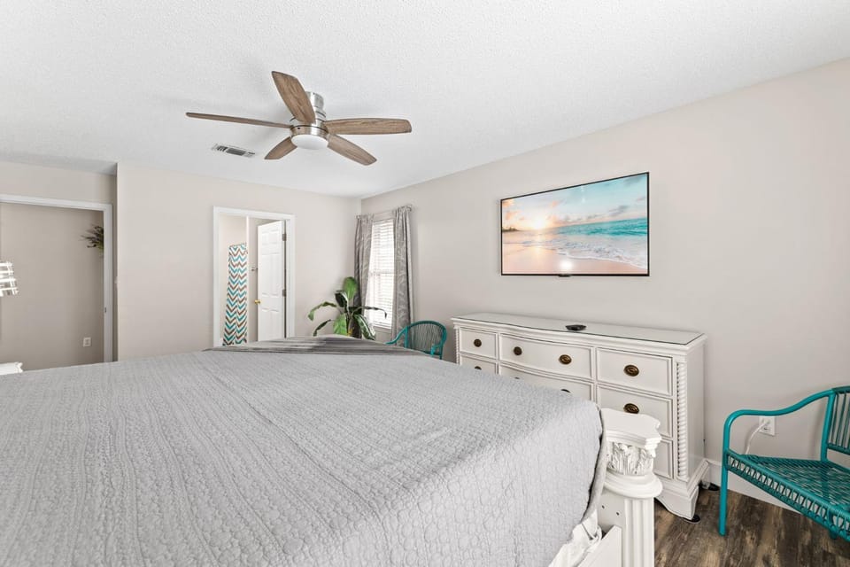 Emerald Cove by Travel Life Vacations House in Miramar Beach