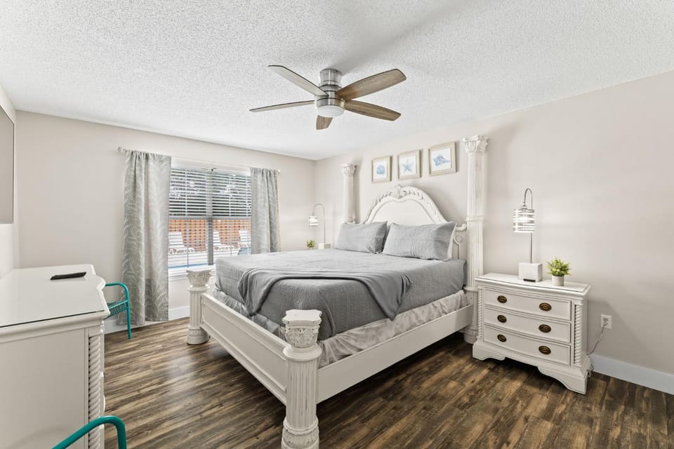 Emerald Cove by Travel Life Vacations House in Miramar Beach