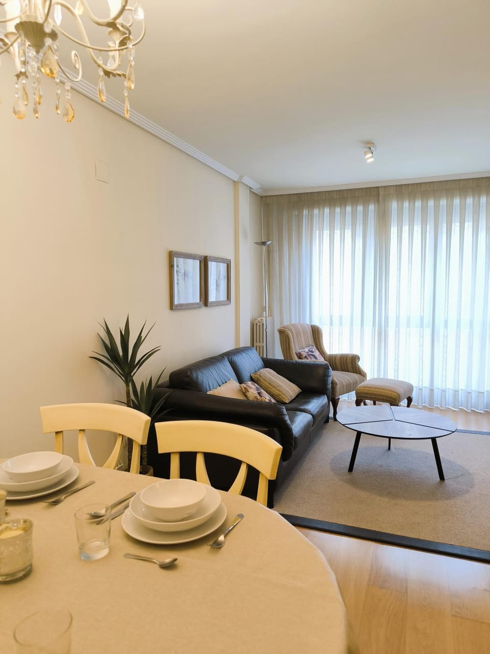 Living room, Seating area, Dining area