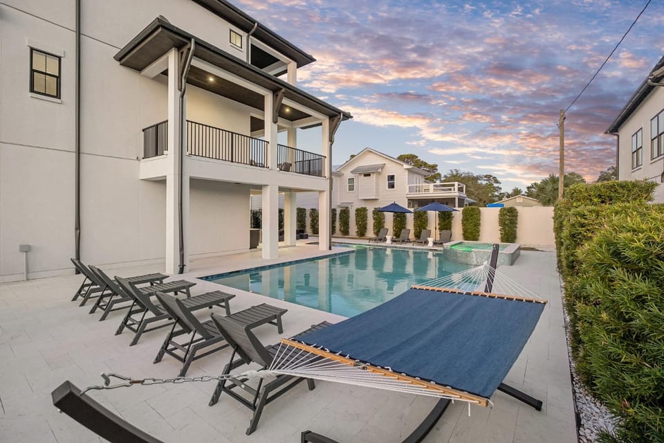 Emerald Palace by Travel Life Vacations House in South Walton County