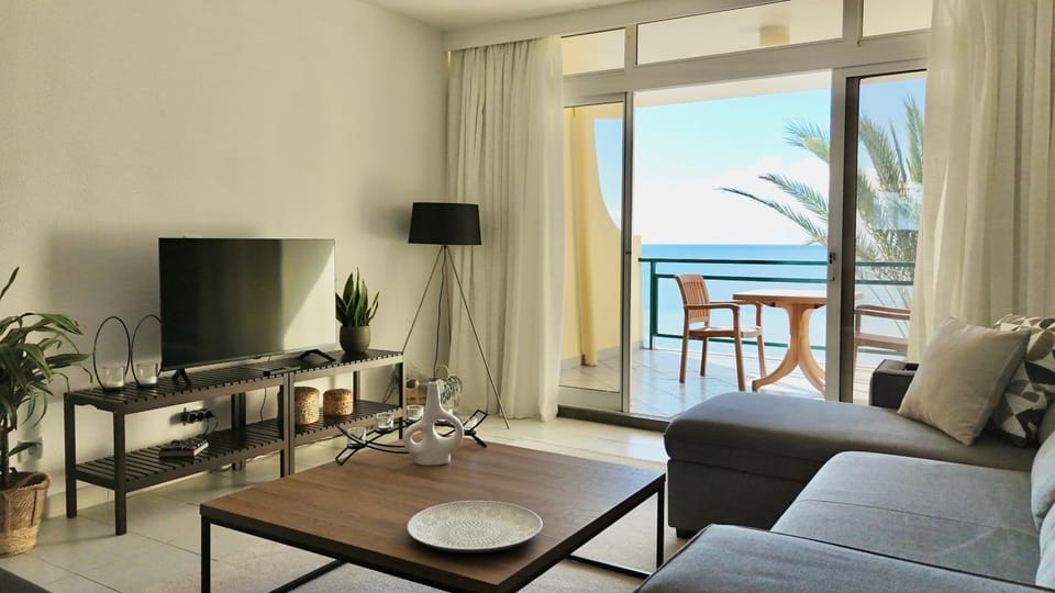 TV and multimedia, Balcony/Terrace, Living room, Sea view