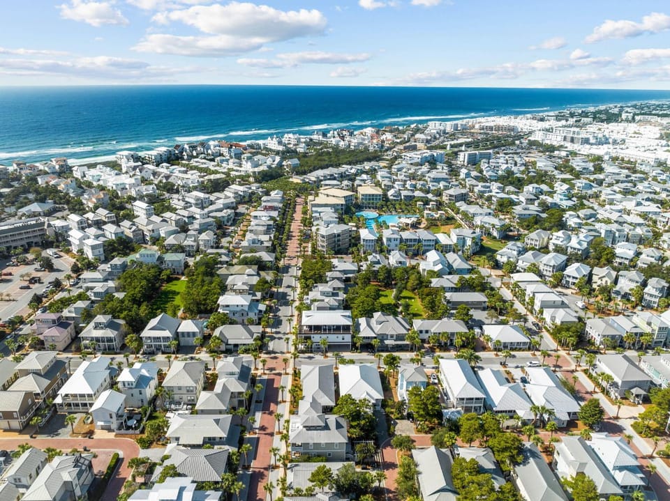 Grand Pearl by Travel Life Vacations House in Rosemary Beach