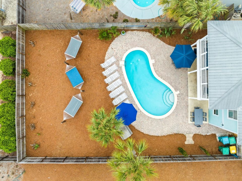 Ocean KissD by Travel Life Vacations House in Destin