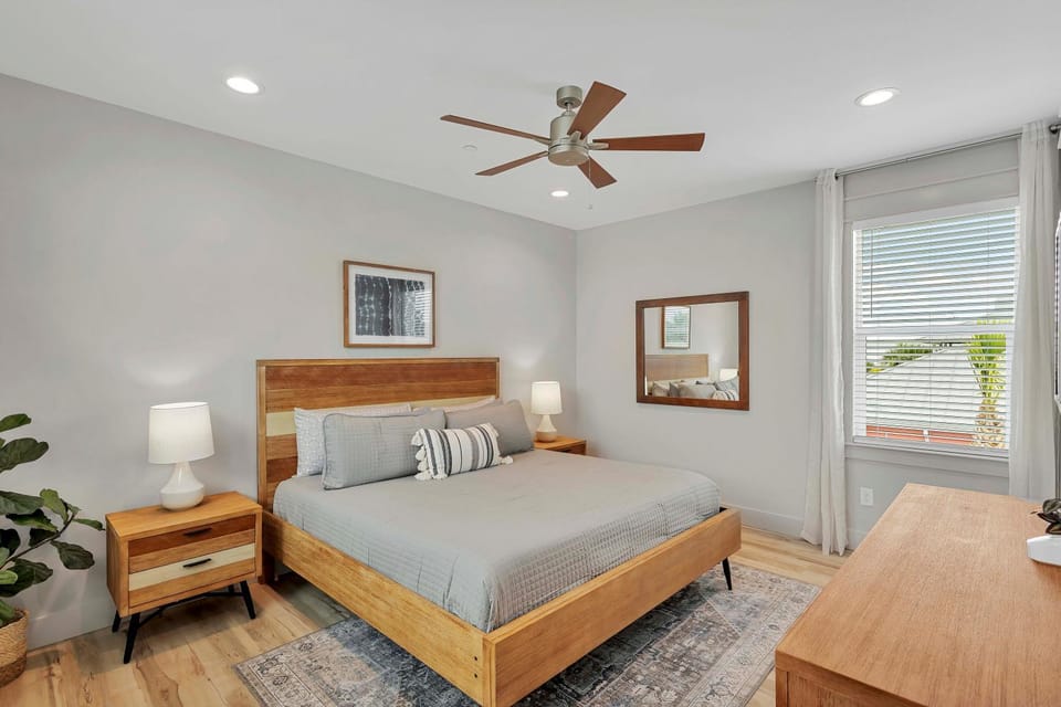 Poseidons Palace by Travel Life Vacations House in Destin