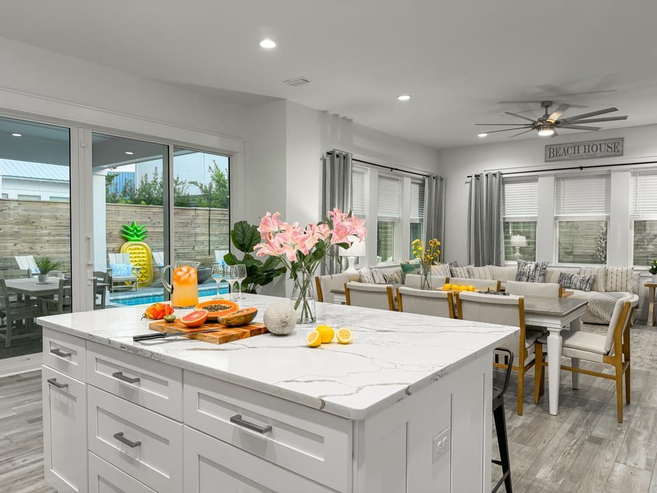 Sandy Shores by Travel Life Vacations House in Miramar Beach