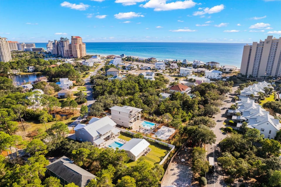 Skys Oasis by Travel Life Vacations House in Miramar Beach