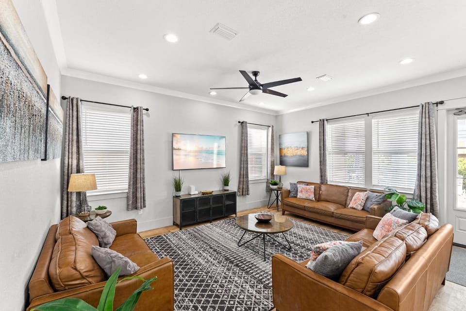 Snazzy Coconut by Travel Life Vacations House in Miramar Beach