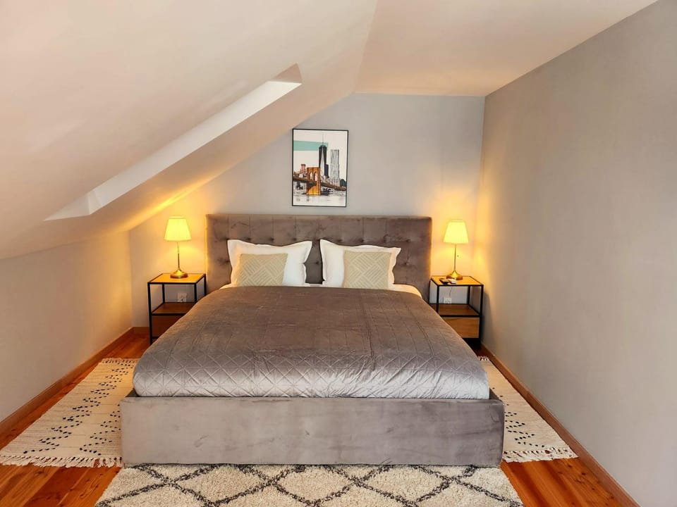 Bed, Photo of the whole room, Bedroom