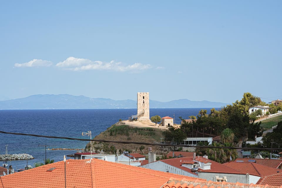 Nearby landmark, Balcony/Terrace, Sea view