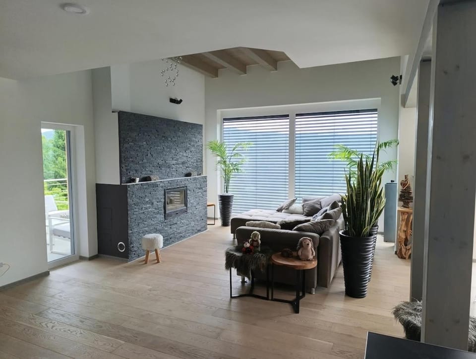 Living room, Seating area, fireplace