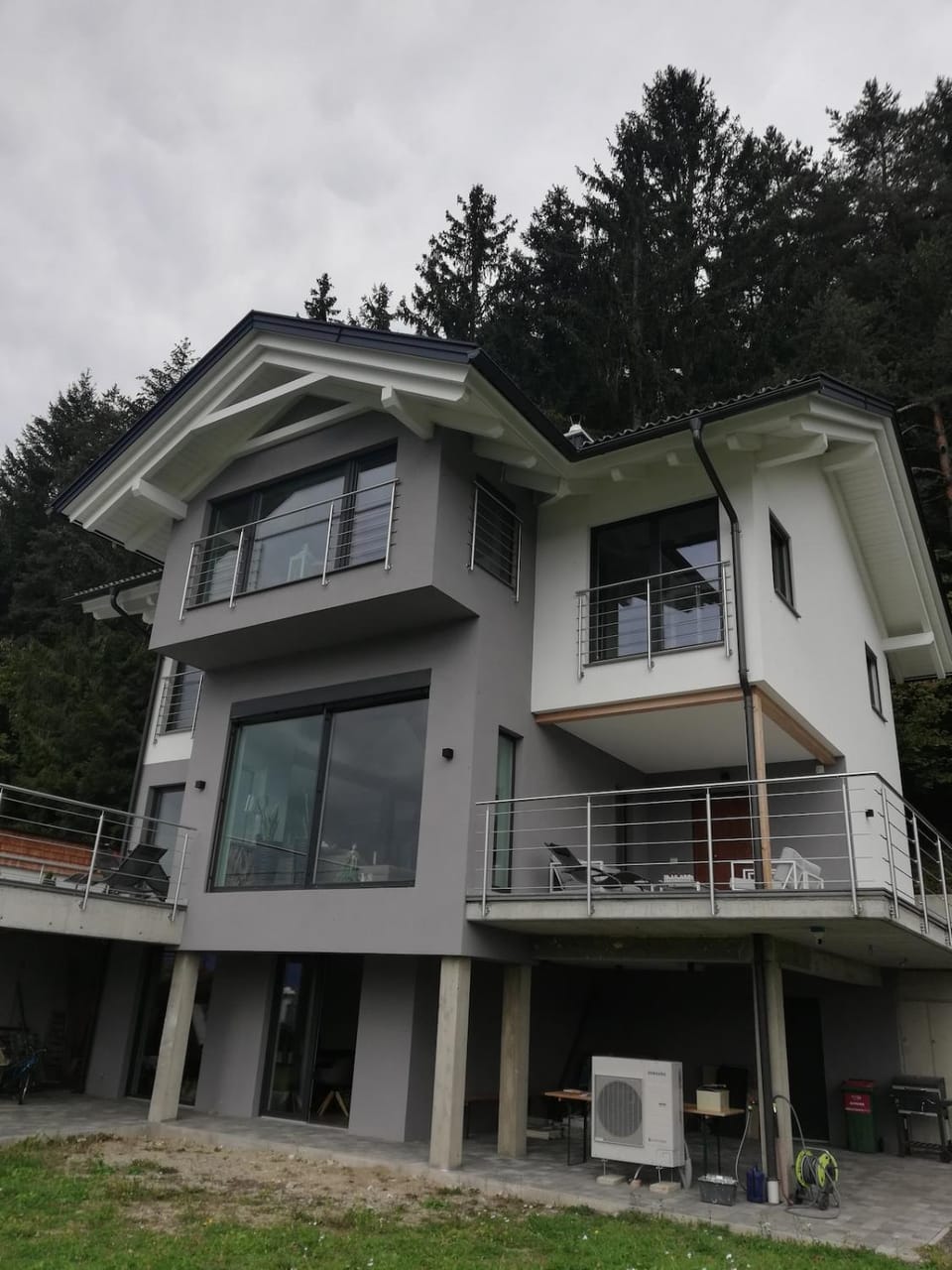 Property building, Day, View (from property/room), Balcony/Terrace