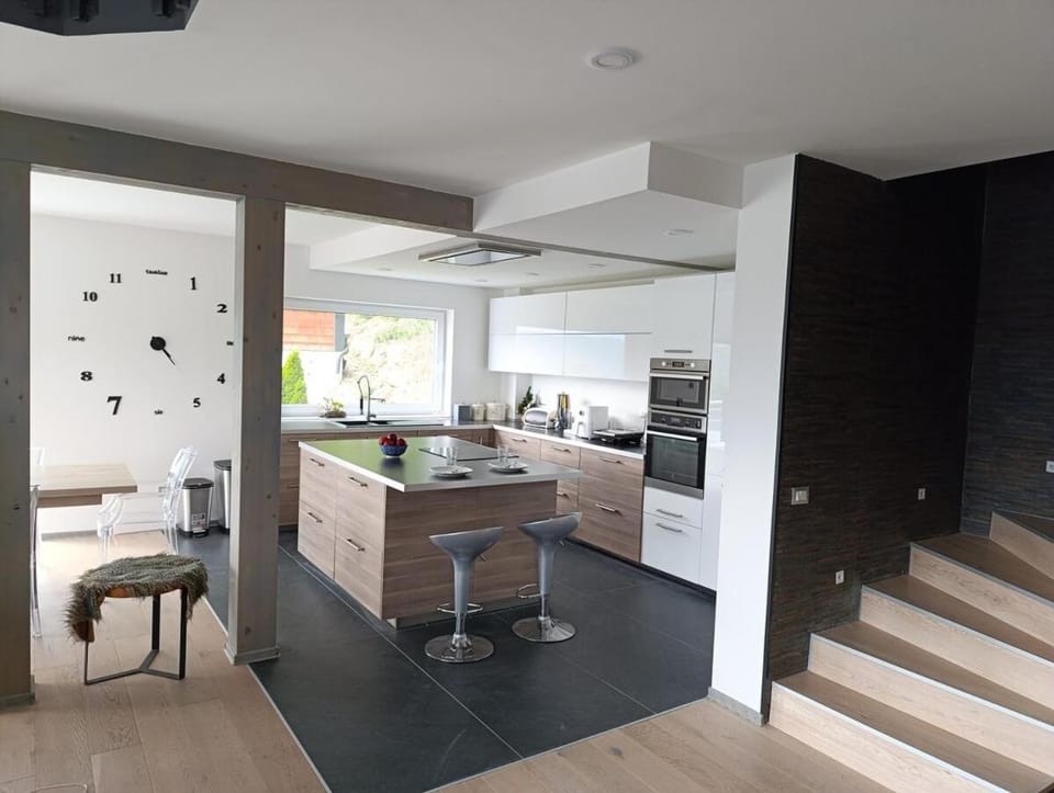 Kitchen or kitchenette, Dining area, dishwasher, oven, stove