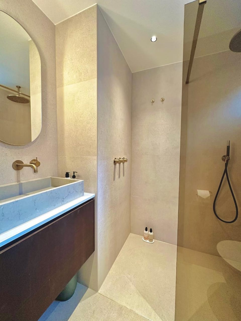 Shower, Bathroom, towels