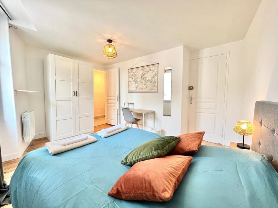 Le St-Hilaire, House in the city center with patio with parking Villa in Poitiers