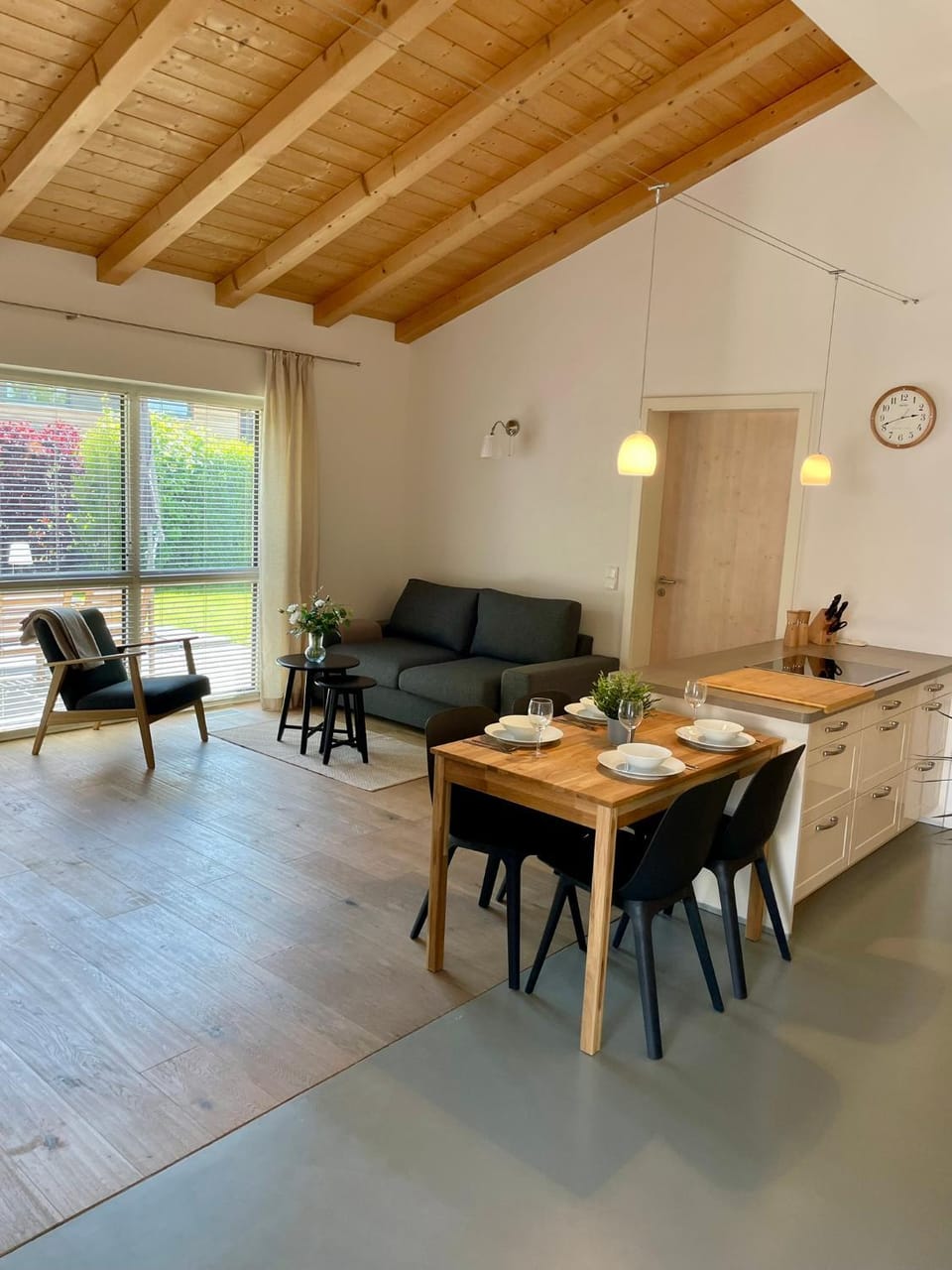 Living room, Dining area