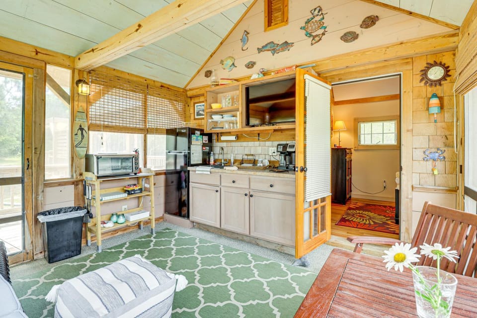 Hot Tub Haven: Creekside Cabin in Frisco! Cabin in Frisco