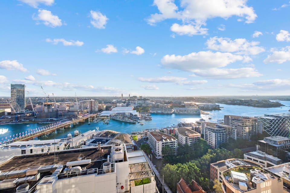 Urban Oasis Escape - Views丨Comfort丨Elegance Apartment in Sydney