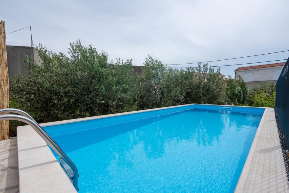 Apartman s bazenom Iva Apartment in Neum