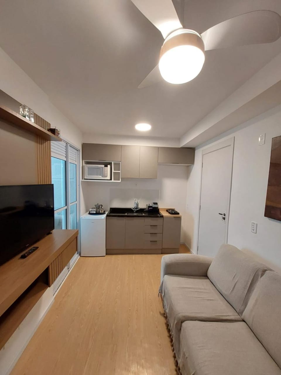 Kitchen or kitchenette, Living room