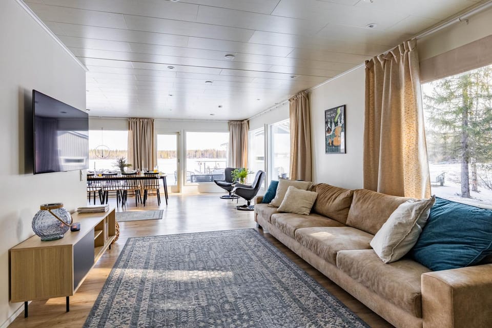 Arctic Snow Lake Lodge Apartment in Rovaniemi