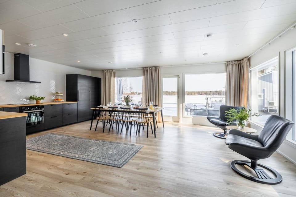 Seating area, Dining area