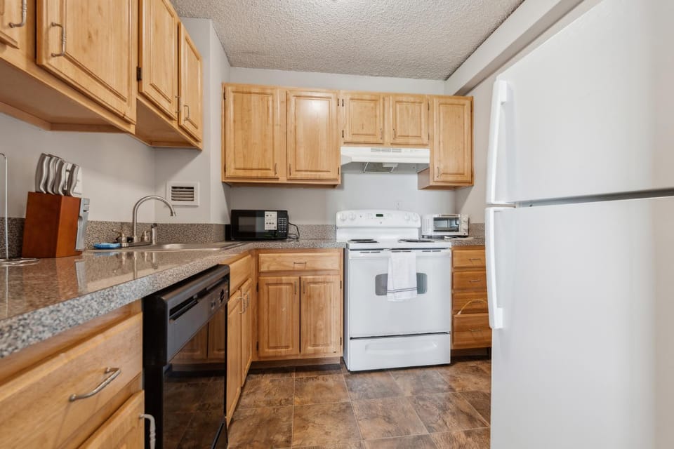 Legacy at Imperial Village 1108 I 1 Bed 1 Bath Apartment in Richmond