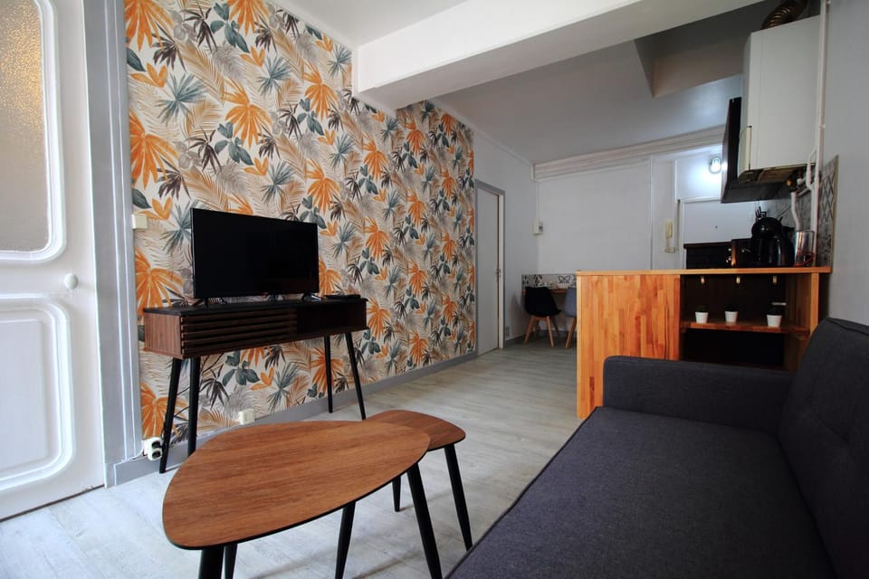 Communal lounge/ TV room, TV and multimedia, Living room, Seating area