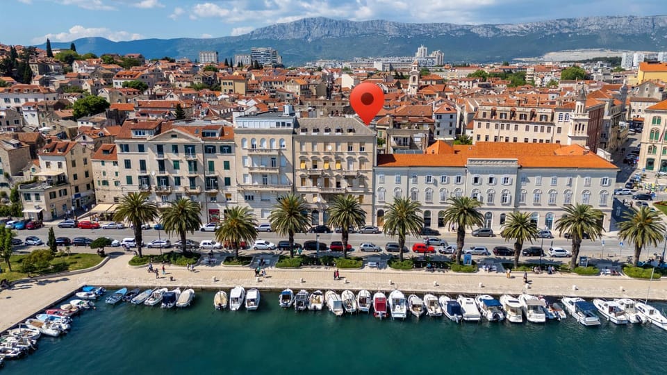 Property building, Mountain view, Sea view, Street view, Location, Parking