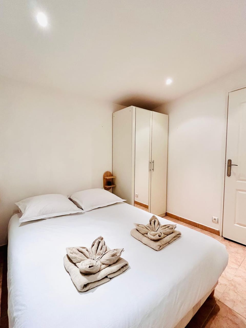Bed, Bedroom, wardrobe