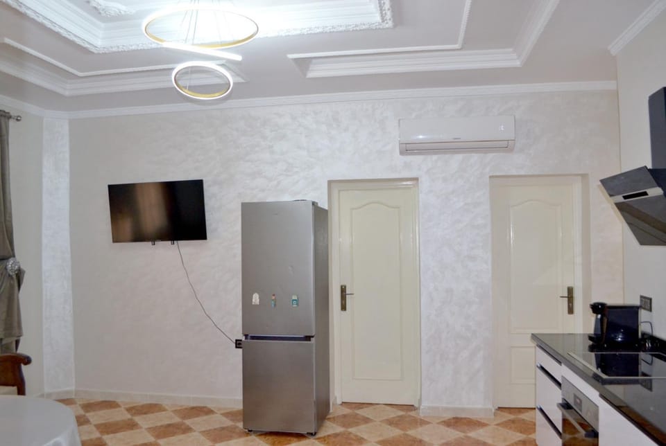 TV and multimedia, air conditioner