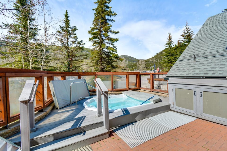 On-Site Gondola Access: Keystone Ski Condo House in Keystone
