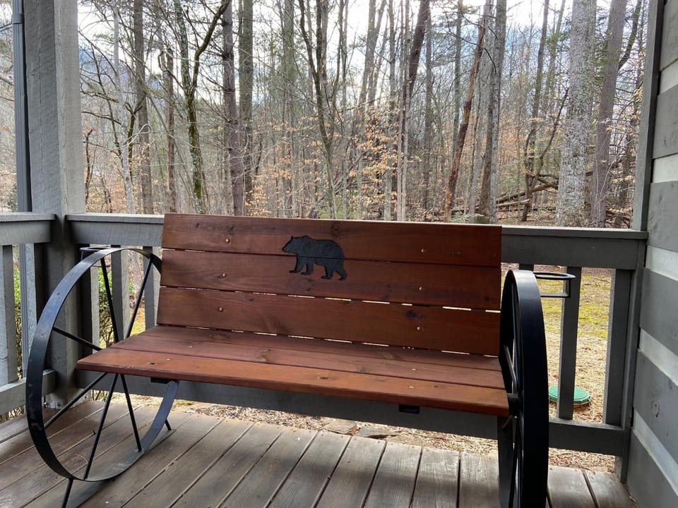 Heaven's Hideaway Chalet in Sevier County