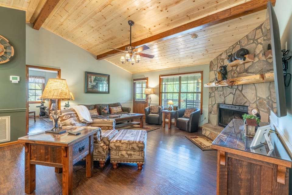 Moonshine Meadows Chalet in Sevier County