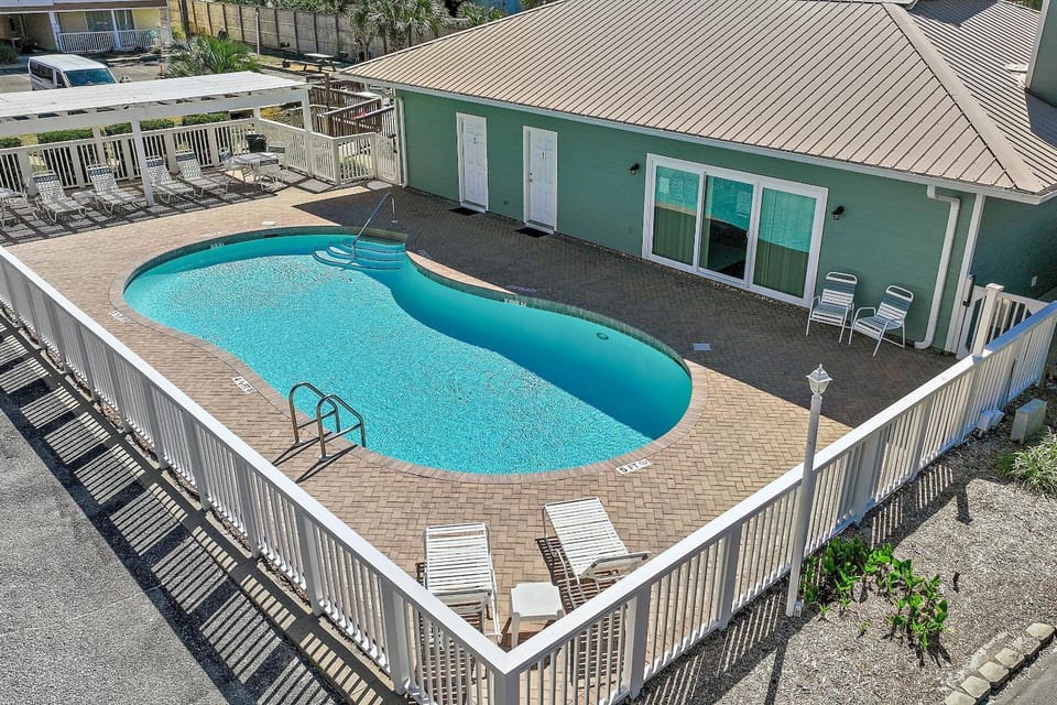 St. Martin Beachwalk Villas 122 House in Destin