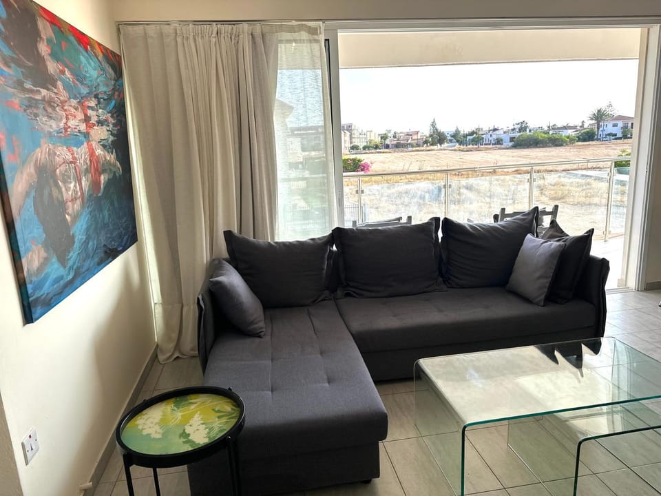 Serene Getaway Near Protaras Apartment in Paralimni