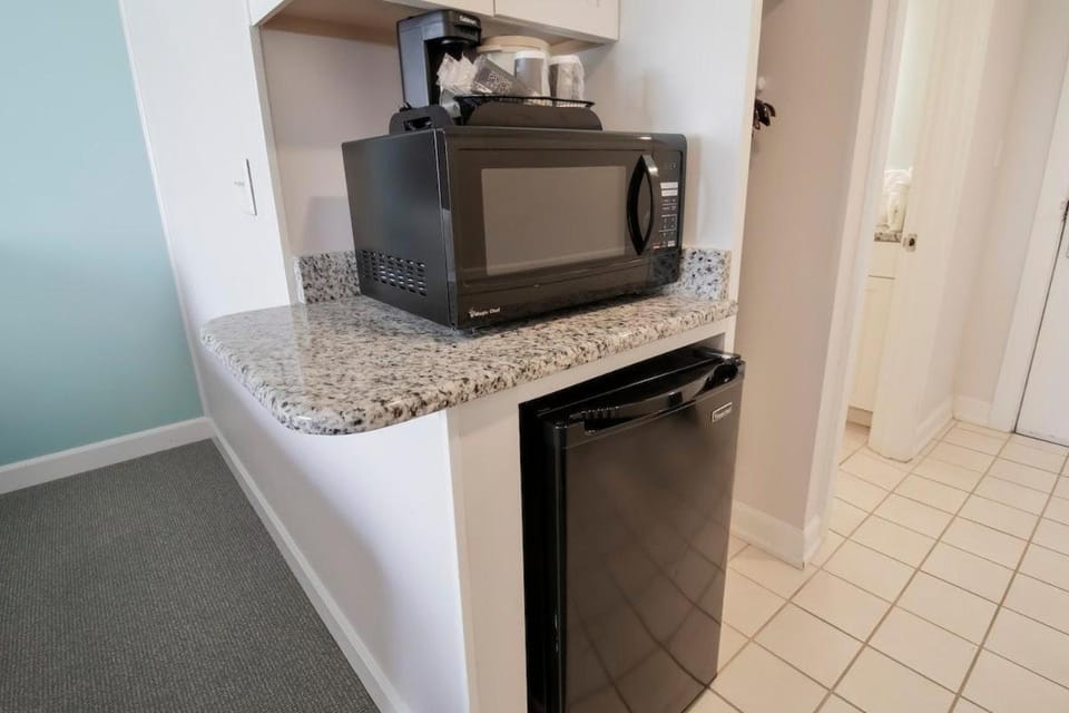 Sandy Shores Oceanfront Tower Room 6th Floor Apartment in South Carolina