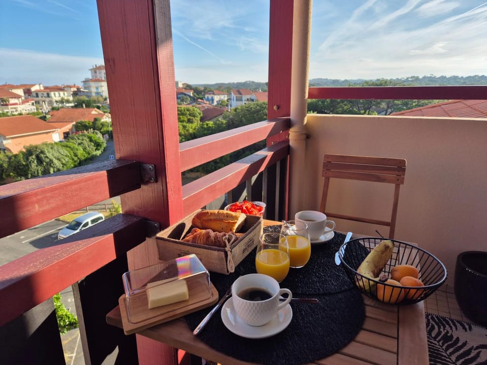 View (from property/room), Balcony/Terrace