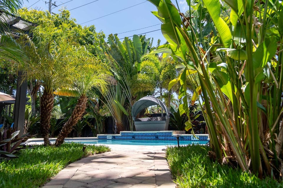 Natural landscape, Balcony/Terrace, Swimming pool, Swimming pool