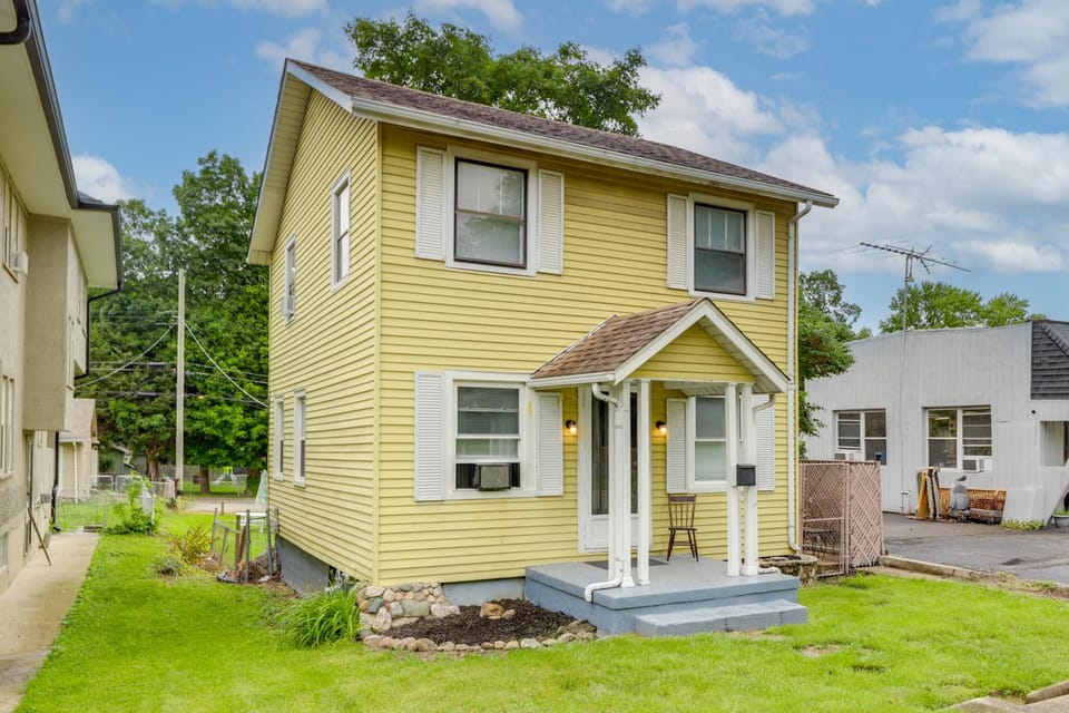 3 Mi to Dtwn Dog-Friendly Retreat in Dayton House in Kettering