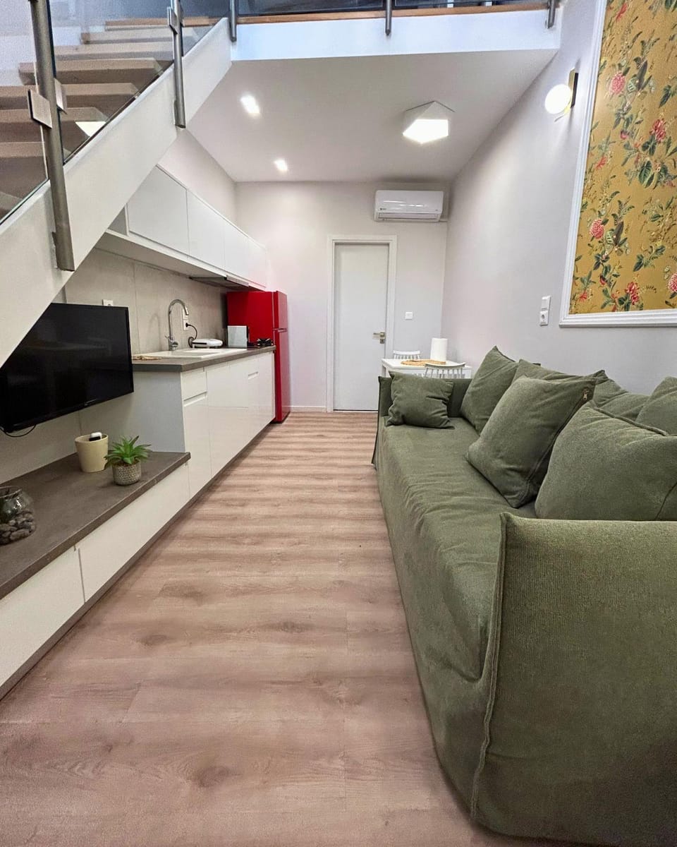 Communal lounge/ TV room, TV and multimedia, Kitchen or kitchenette, Living room, Seating area, Evening entertainment, minibar