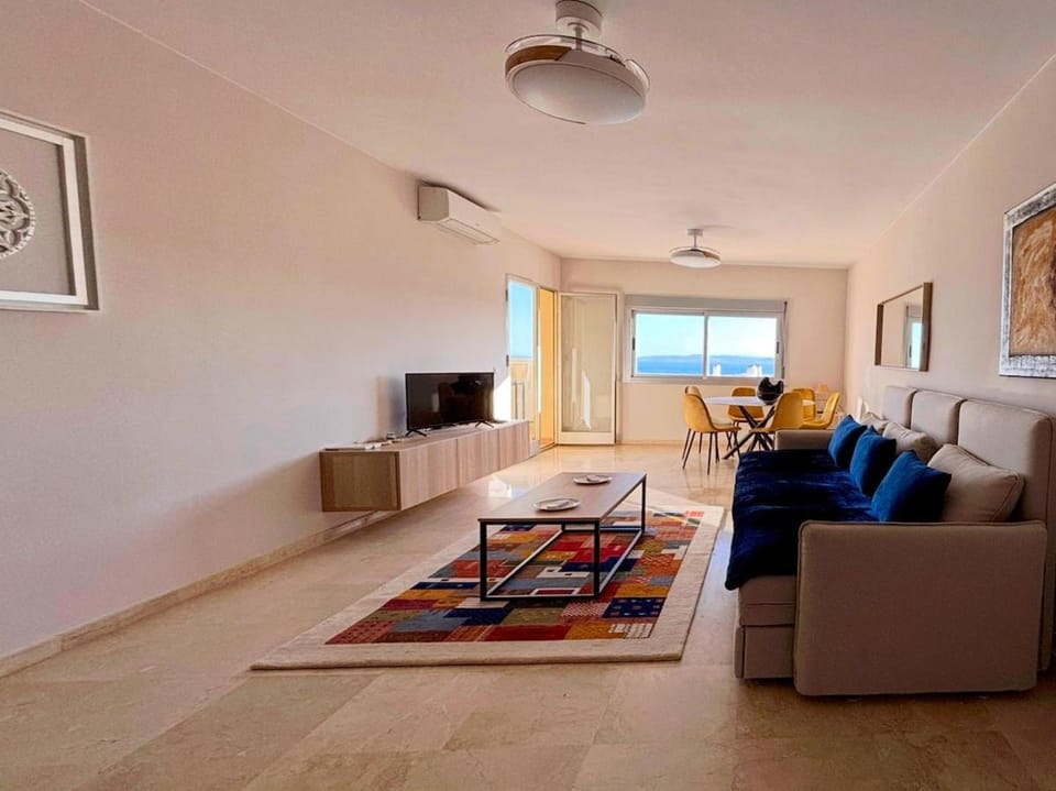 Seafront Paradise Estepona Port Apartment in Estepona