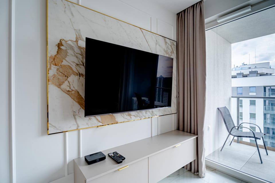 TV and multimedia, Evening entertainment