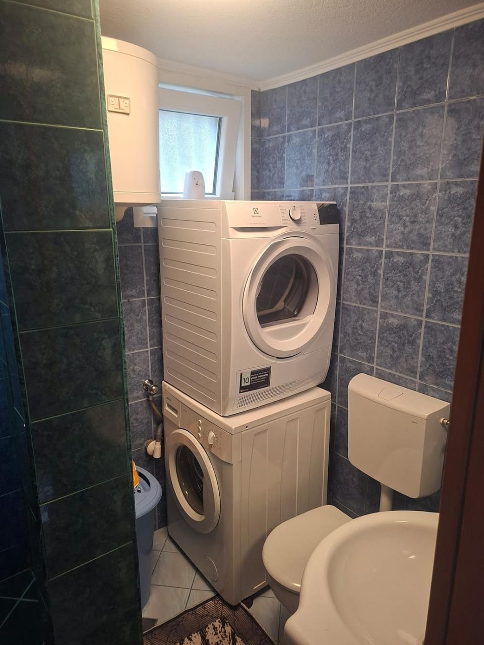 Toilet, Bathroom, washing machine, dryer