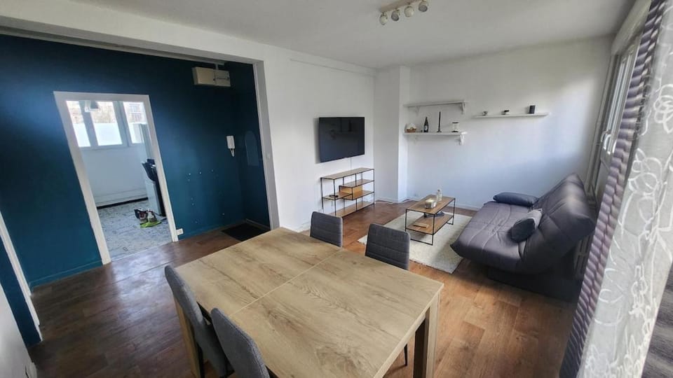 apartment 8 people 24H Le Mans Apartment in Le Mans