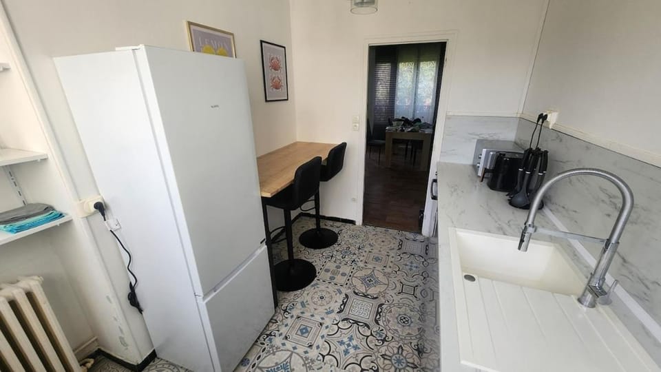 apartment 8 people 24H Le Mans Apartment in Le Mans