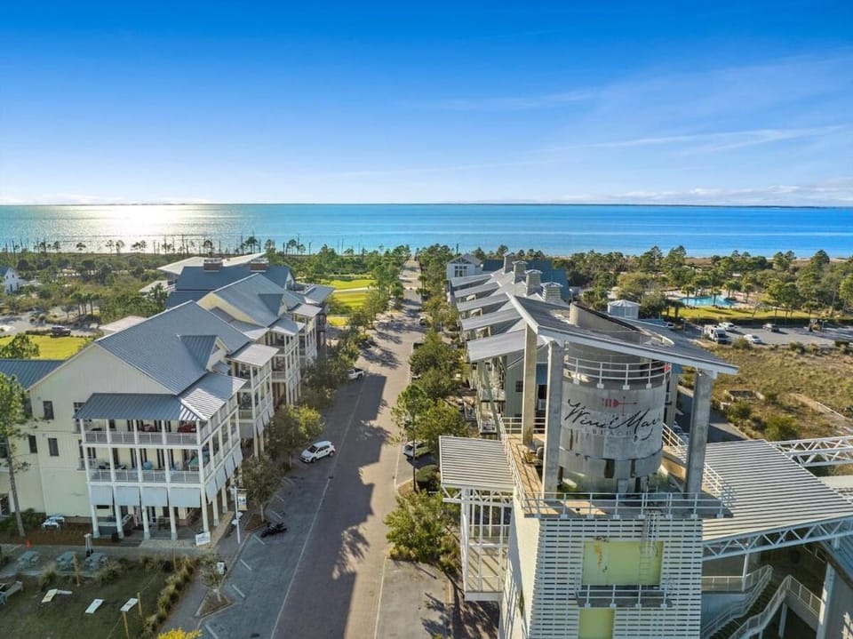 Le Bleu Bebe Sleeps 15 Golf Cart Pools Beach Gear Game Room Included House in Florida